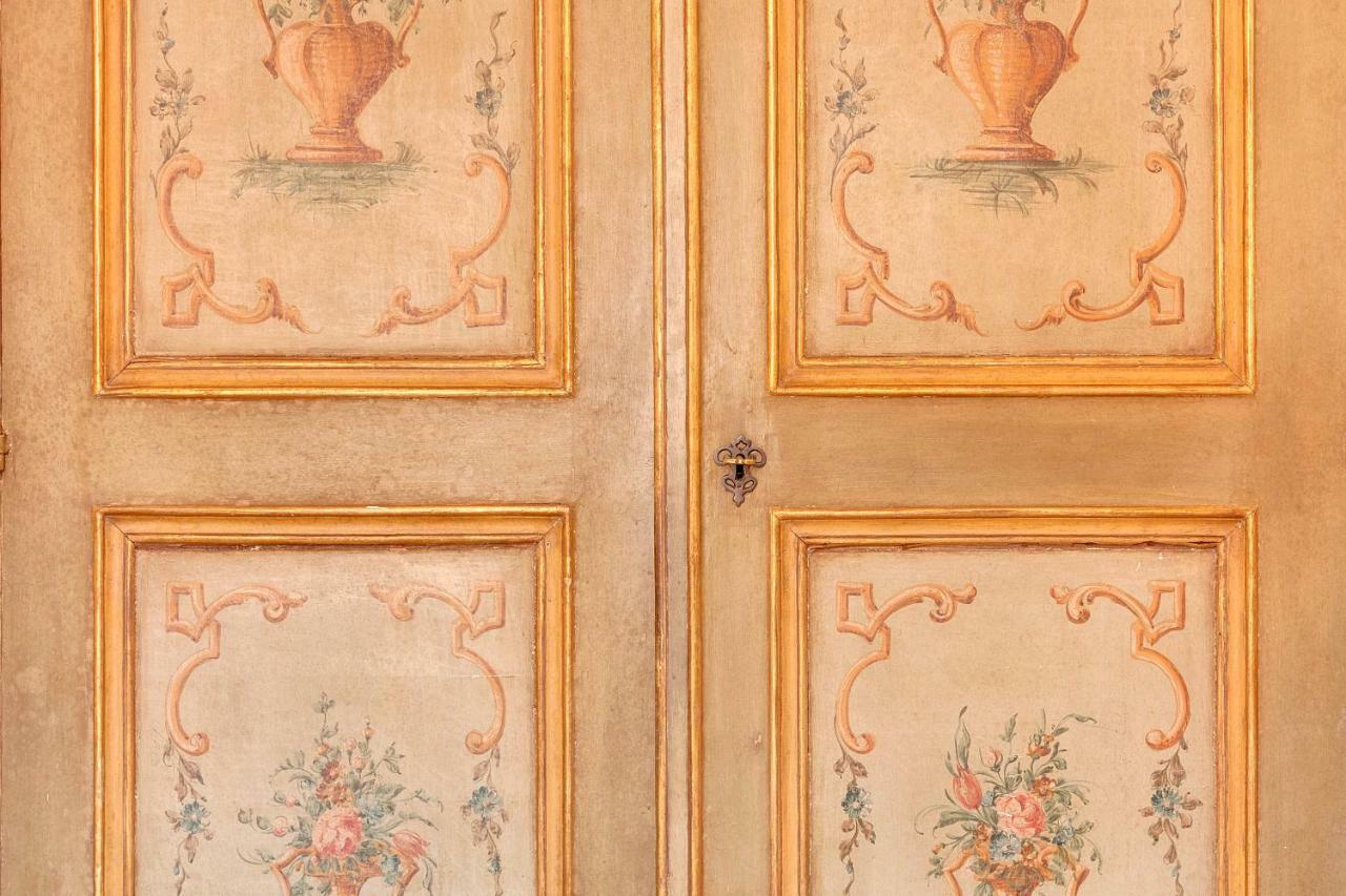 Historical Apartment Spectacular Arno View With Balcony From 12 Th Century. Florencia Exterior foto