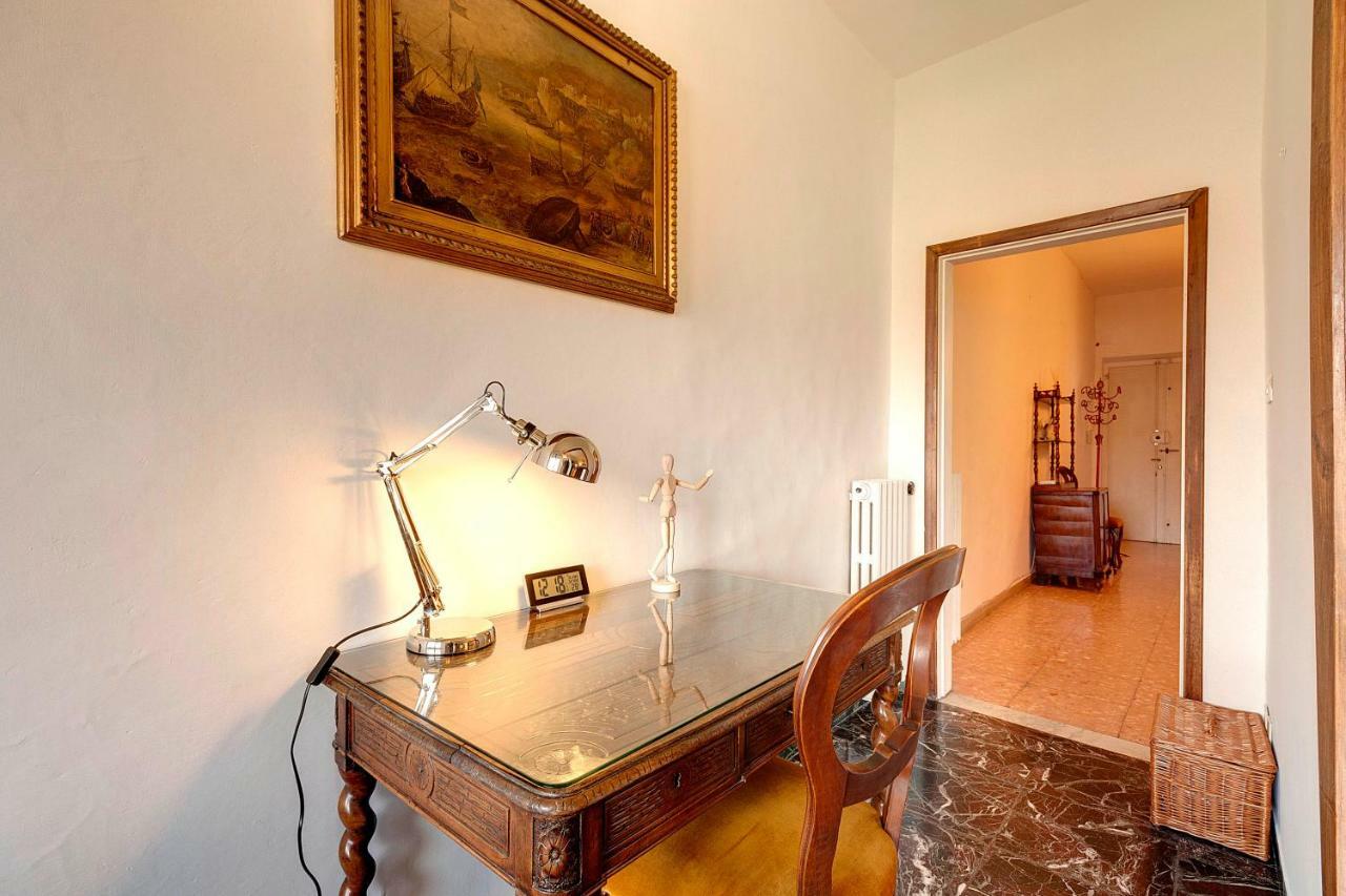 Historical Apartment Spectacular Arno View With Balcony From 12 Th Century. Florencia Exterior foto