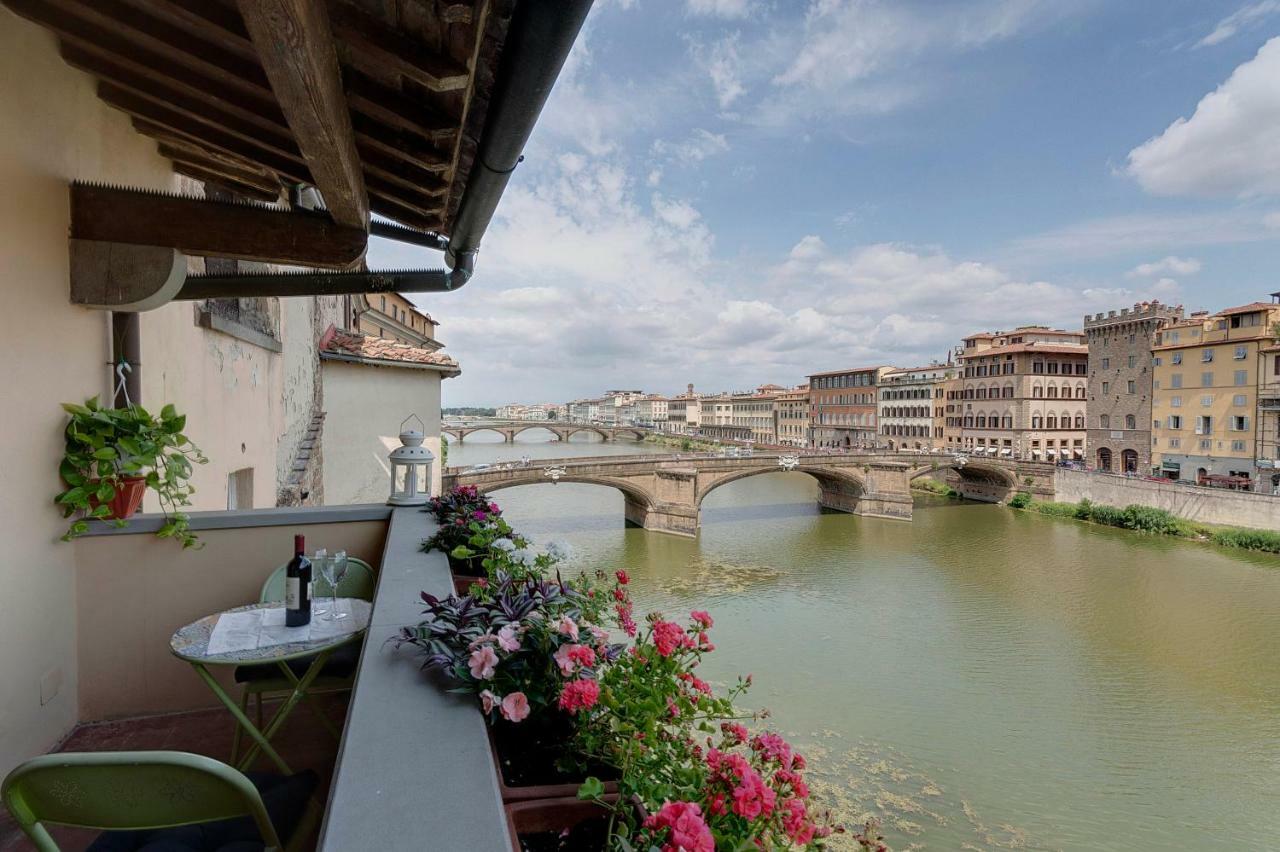Historical Apartment Spectacular Arno View With Balcony From 12 Th Century. Florencia Exterior foto