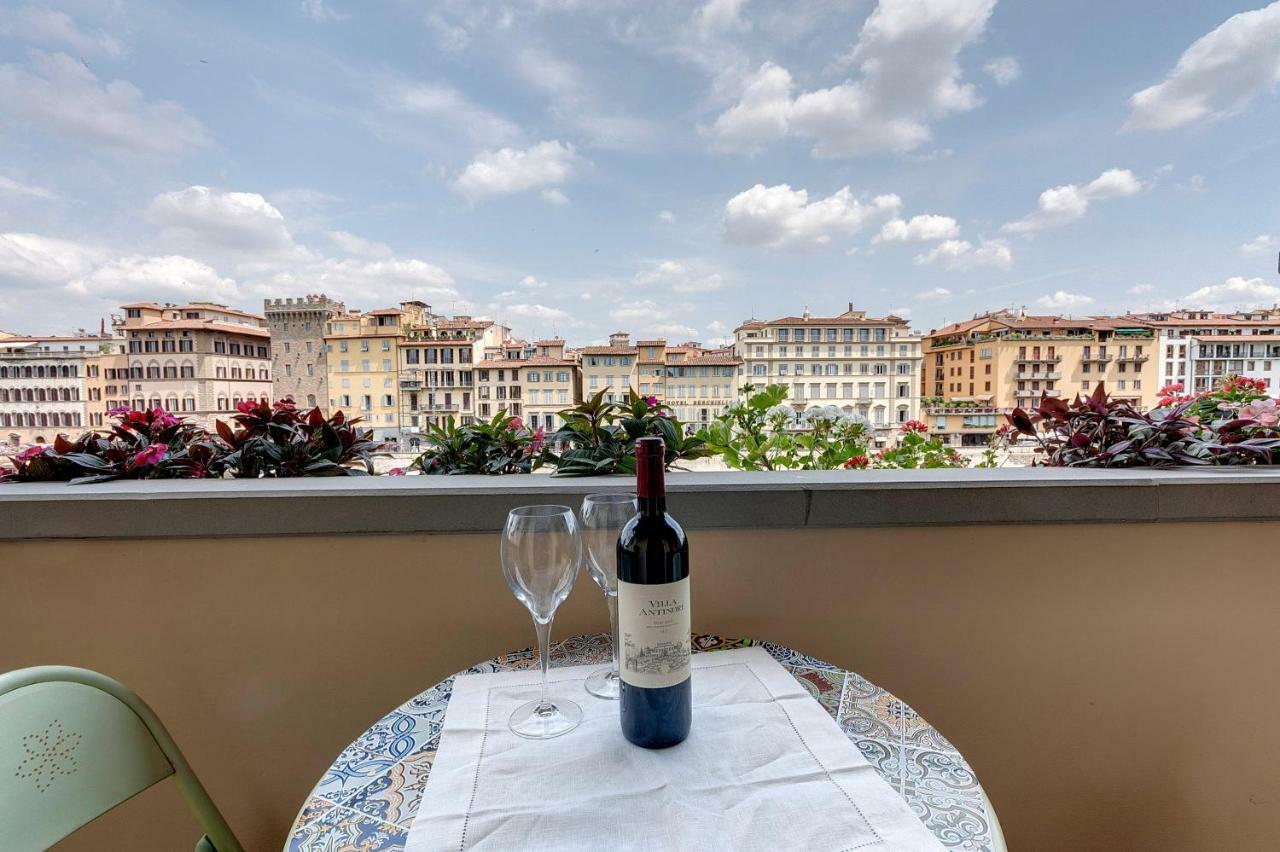 Historical Apartment Spectacular Arno View With Balcony From 12 Th Century. Florencia Exterior foto
