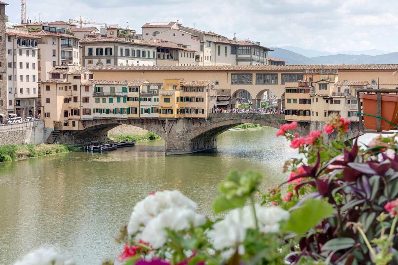 Historical Apartment Spectacular Arno View With Balcony From 12 Th Century. Florencia Exterior foto