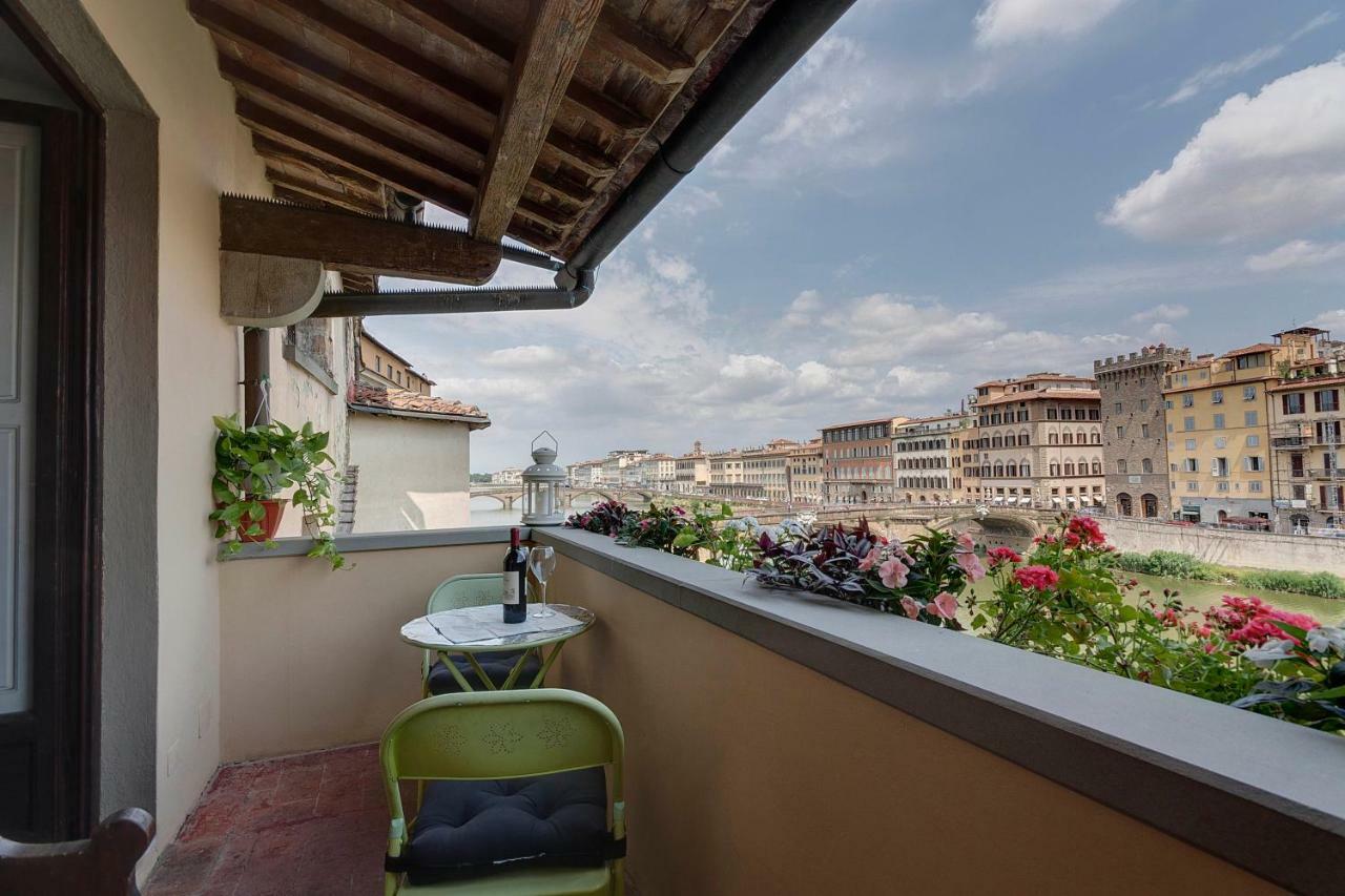 Historical Apartment Spectacular Arno View With Balcony From 12 Th Century. Florencia Exterior foto